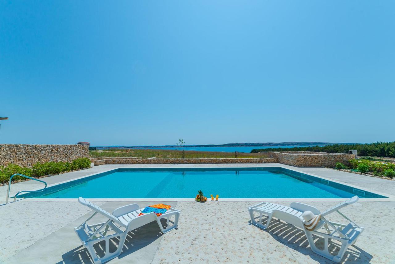Isola Bella Pag Aparthotel Povljana Exteriör bild