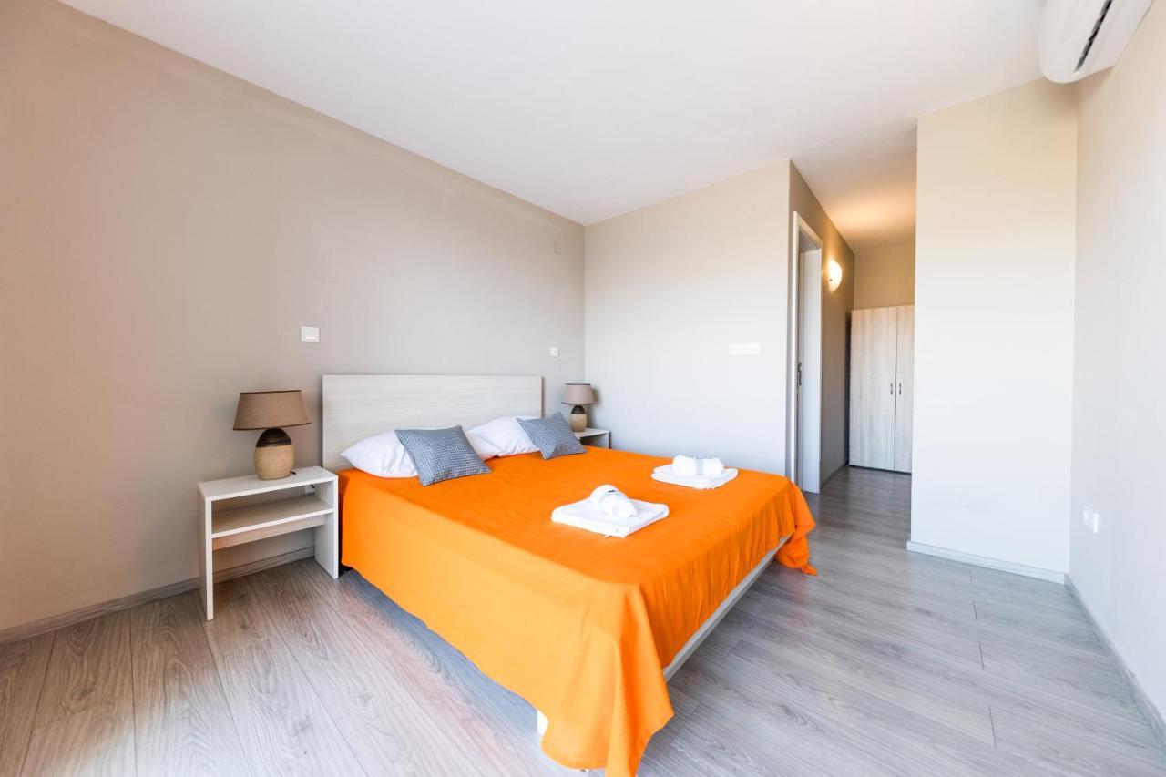 Isola Bella Pag Aparthotel Povljana Exteriör bild