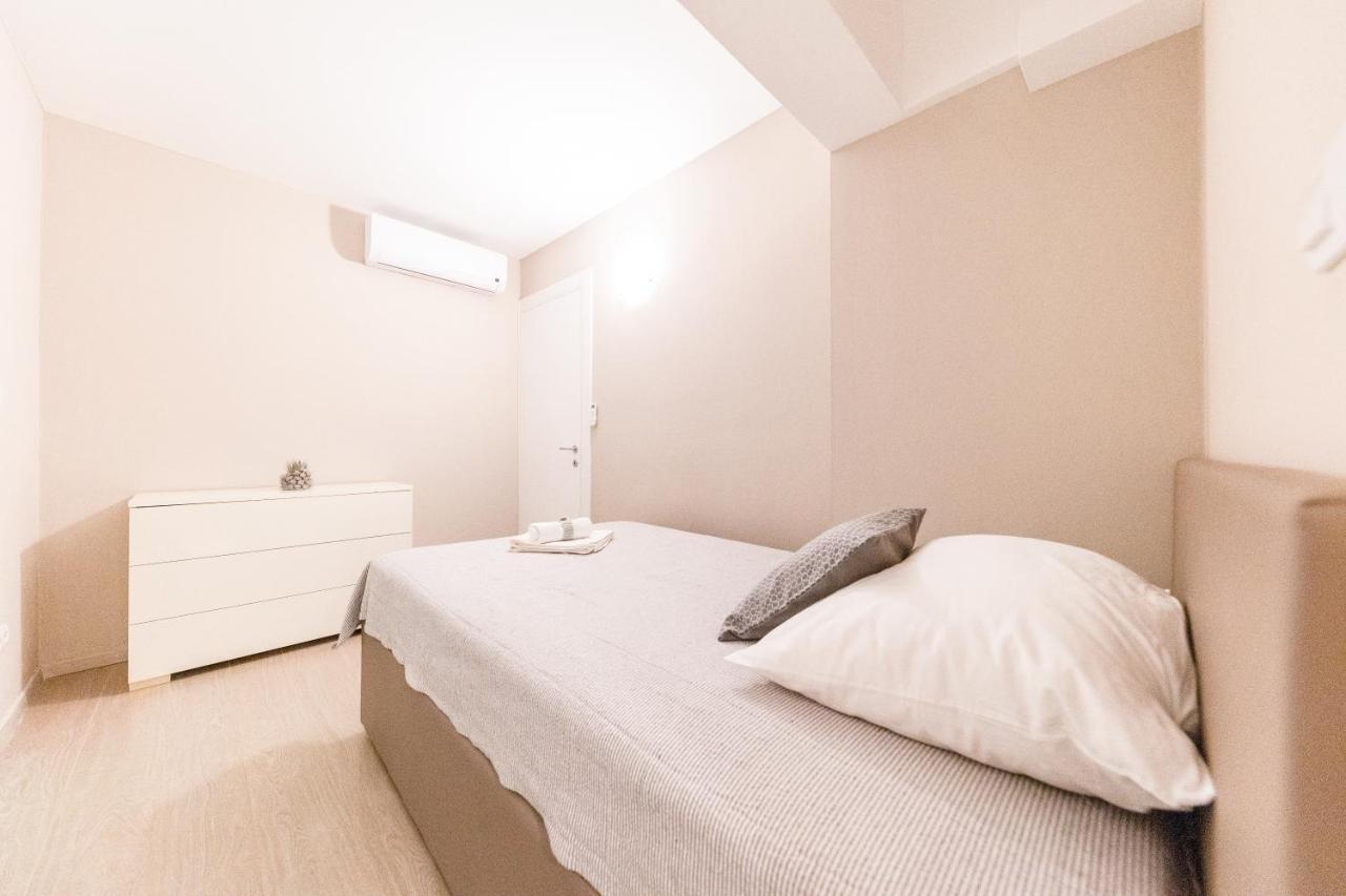Isola Bella Pag Aparthotel Povljana Exteriör bild